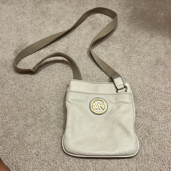 Michael Kors Handbags - Cream Michael Kors cross body